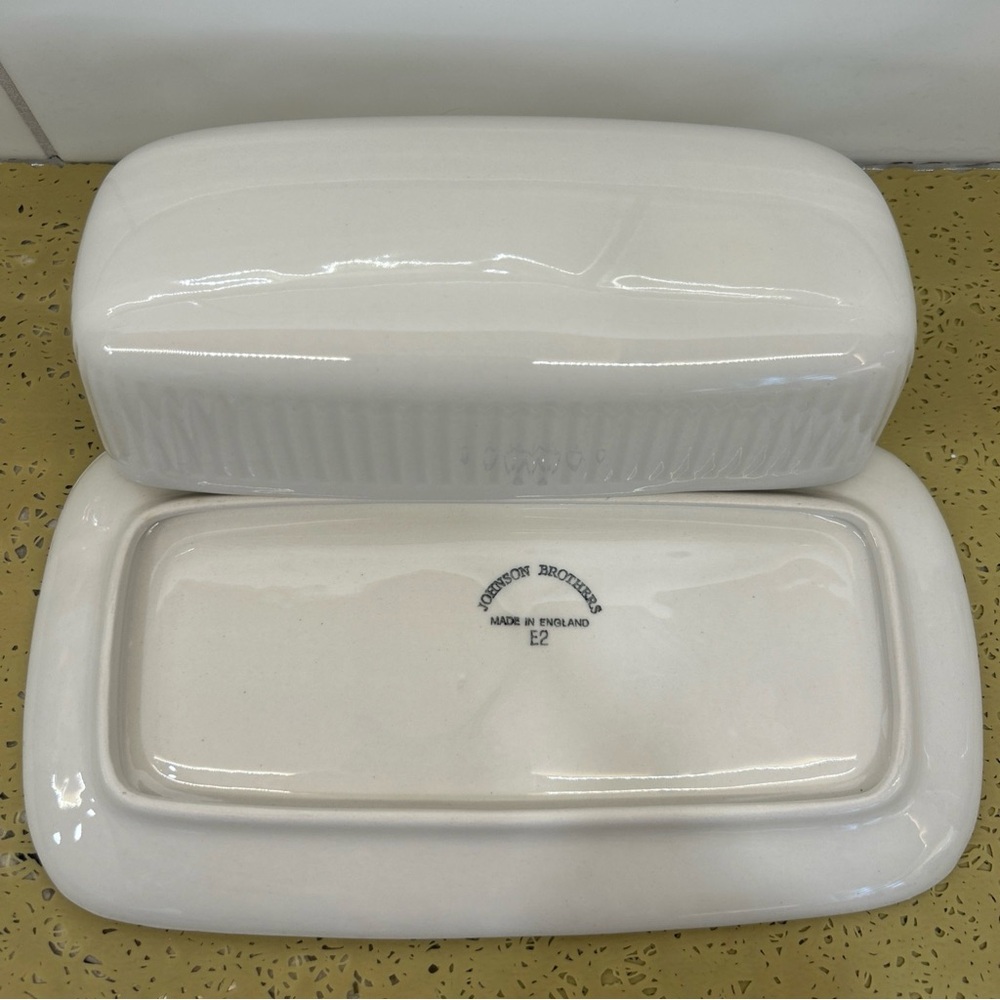 Johnson Brothers 1/4 Lb Ribbed Covered Butter Dish Vintage Ironstone England